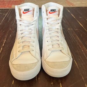 Nike blazer sneakers White with pink